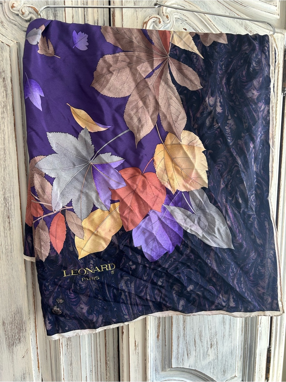Leonard Paris Original 100% silk large scarf - Picture 6 of 6